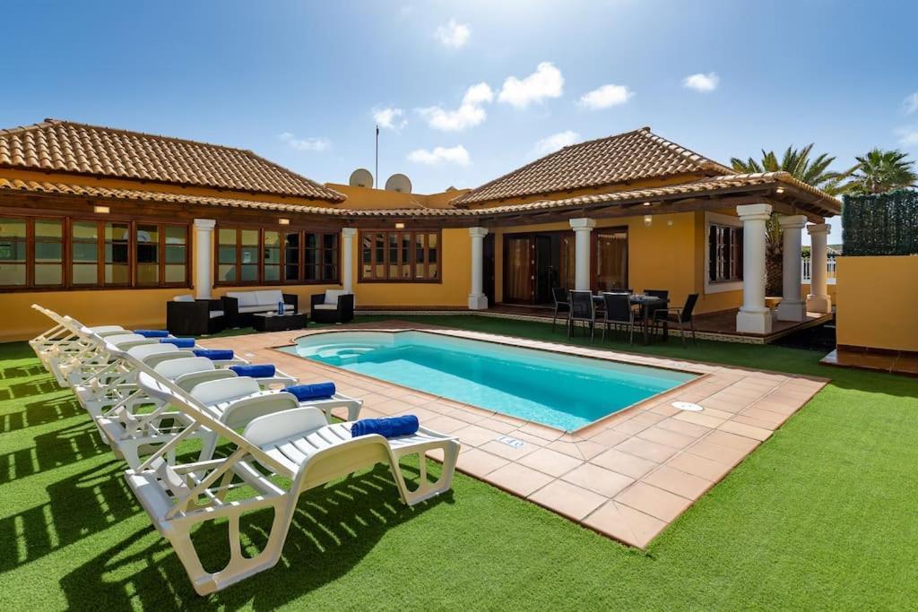Villa Helen - Heated Pool Wifi Smarttv Barbecue Коральео Экстерьер фото