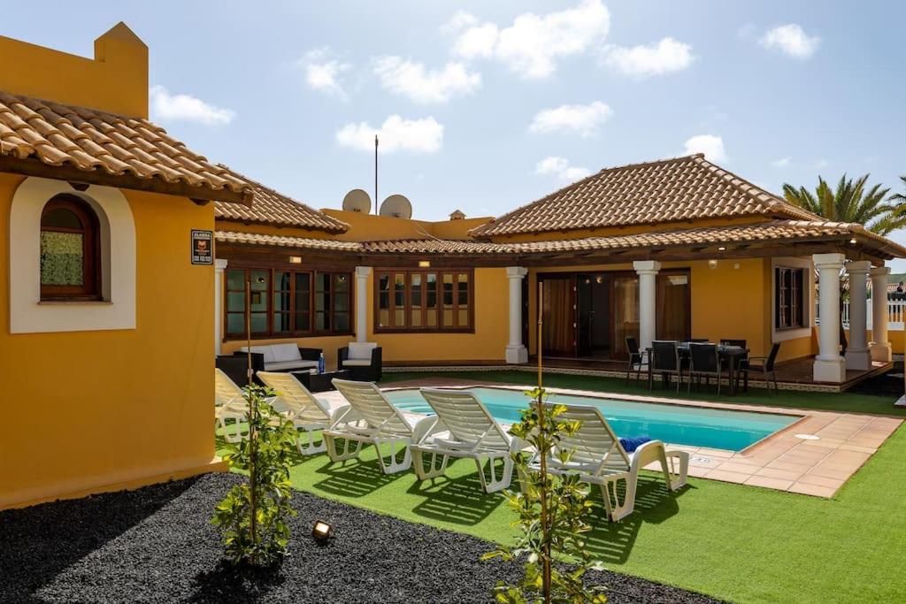 Villa Helen - Heated Pool Wifi Smarttv Barbecue Коральео Экстерьер фото