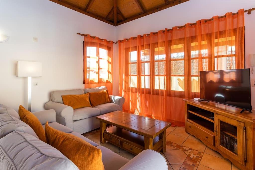 Villa Helen - Heated Pool Wifi Smarttv Barbecue Коральео Экстерьер фото